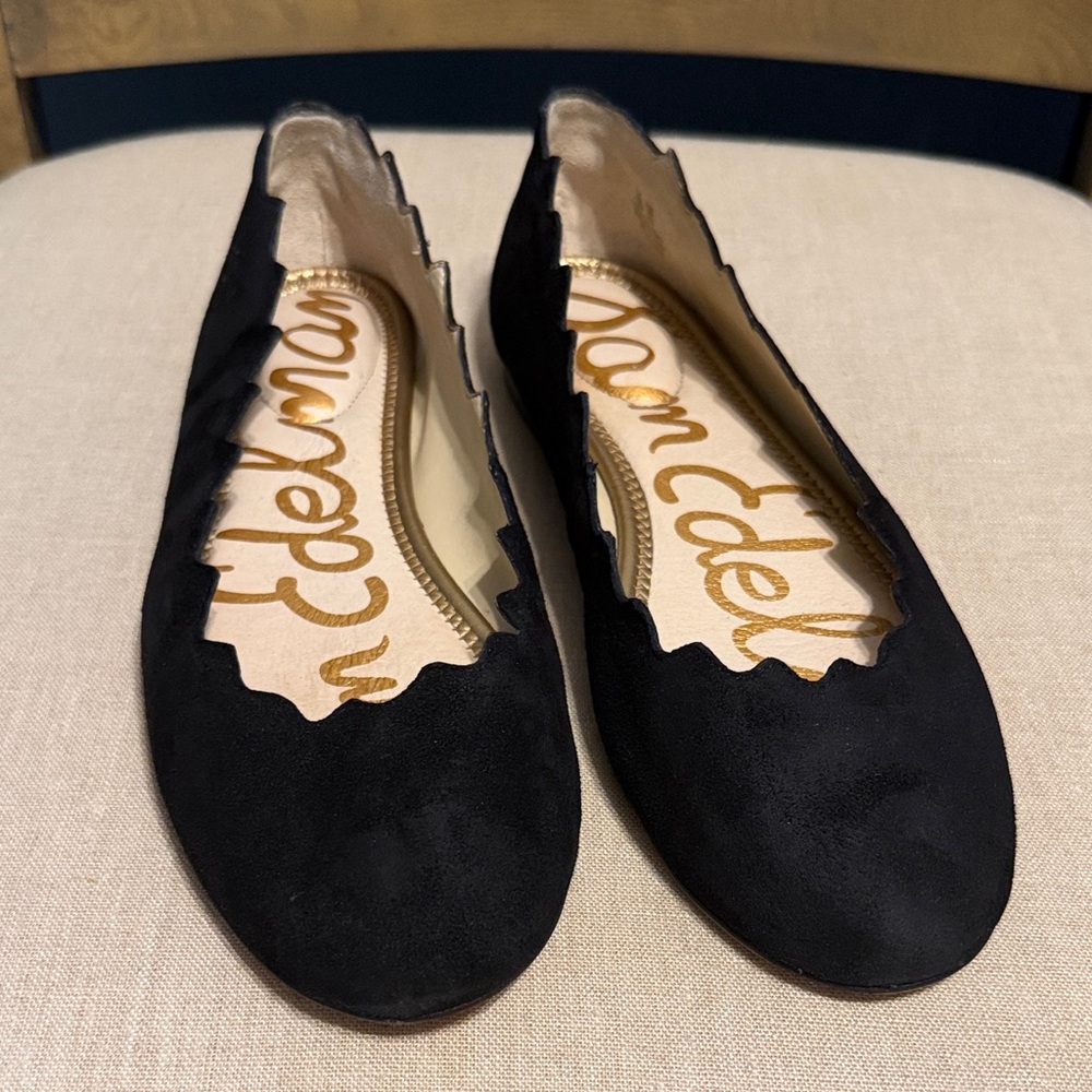 Sam Edelman Scalloped Suede Black Flats, Size 8.5
